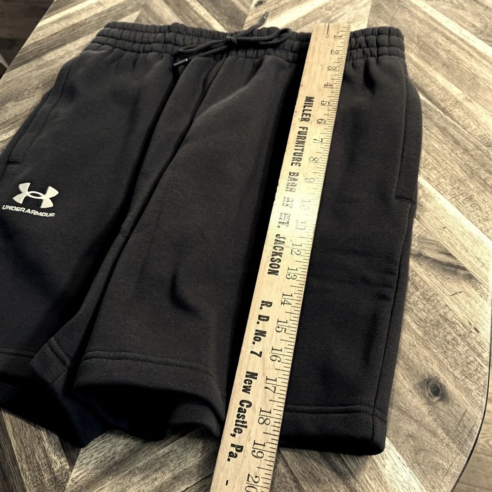 Under Armour Men's‎ UA Icon Heavyweight Fleece Shorts Brown Loose Fit Size L